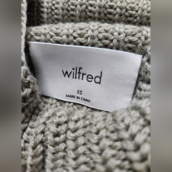 Aritzia Wilfred Montpellier Sweater - Picture 2 of 4